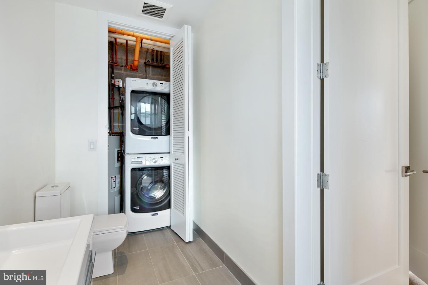 240 N 2ND ST #UNIT 6E