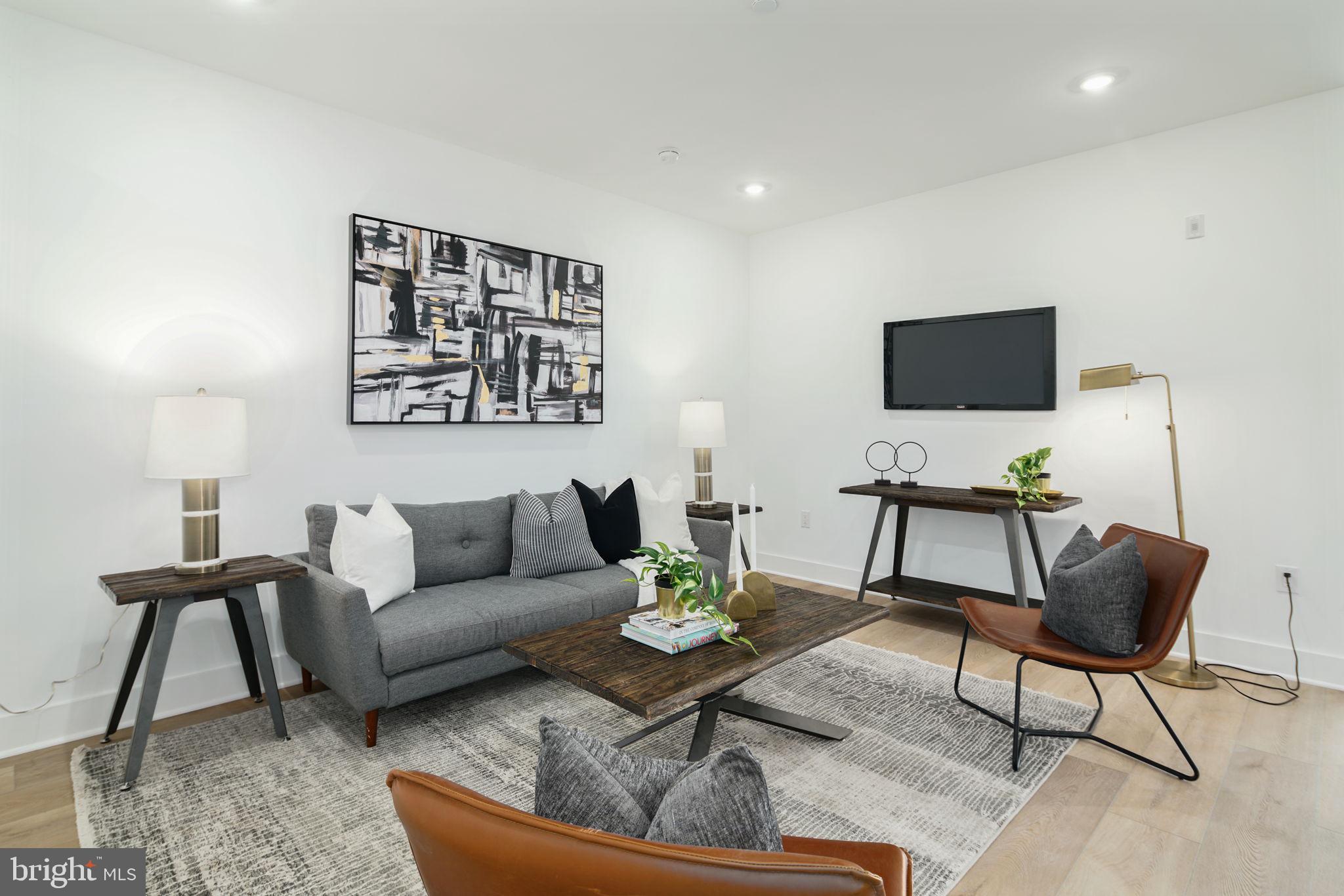 25 W HORTTER ST #UNIT 205