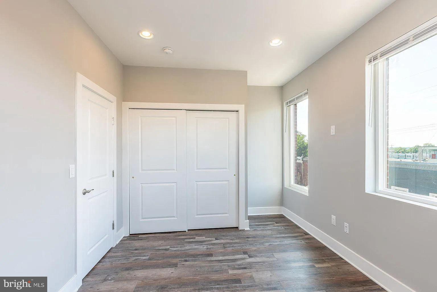 1953 N NEWKIRK ST #UNIT 1