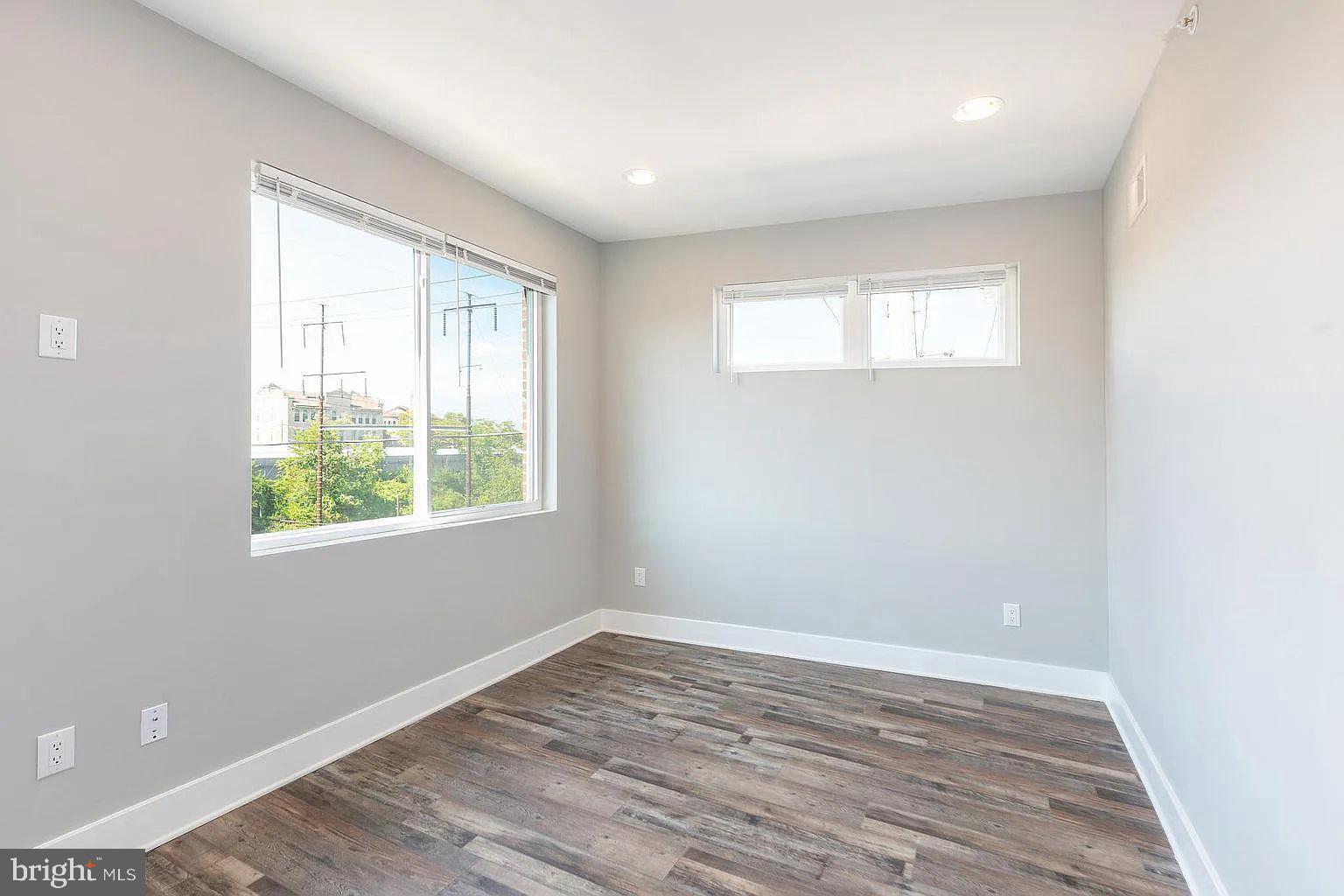 1953 N NEWKIRK ST #UNIT 1