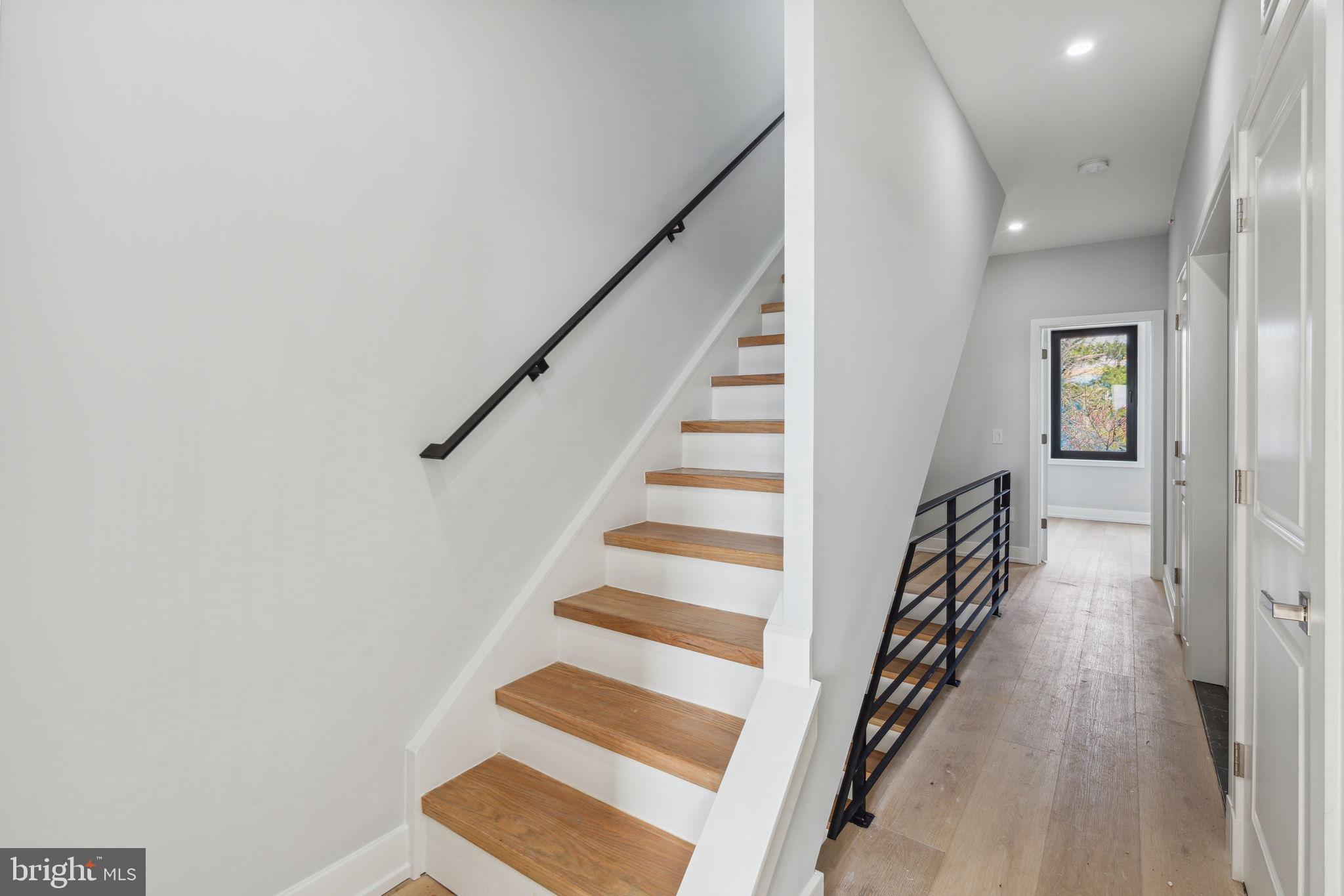 2732 FRANKFORD AVE #2