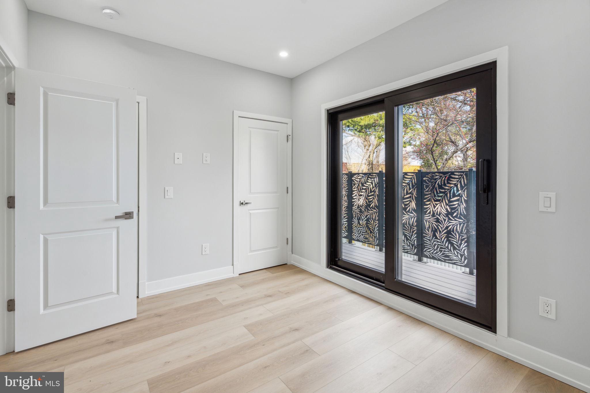 2732 FRANKFORD AVE #2