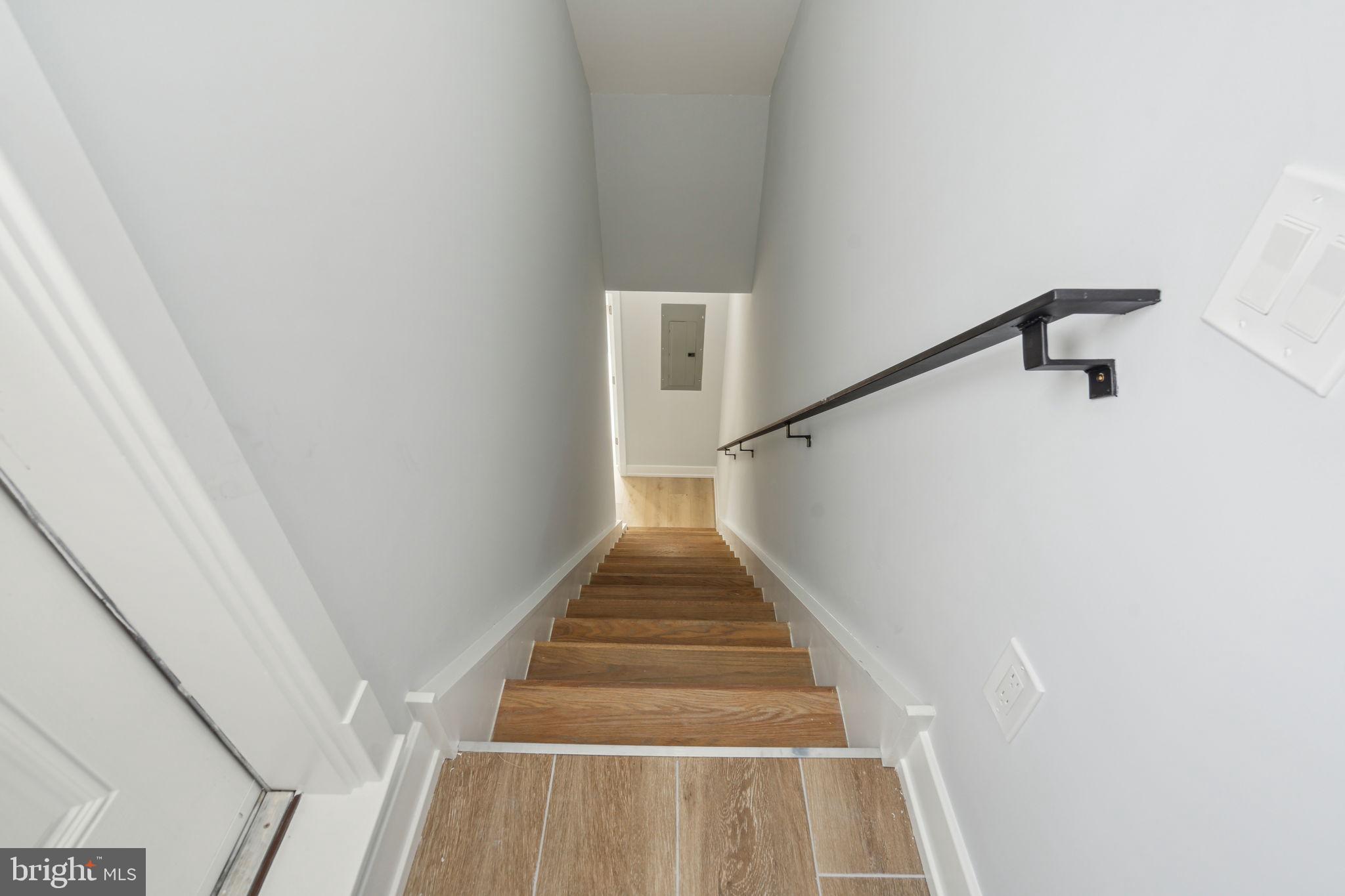 2732 FRANKFORD AVE #2