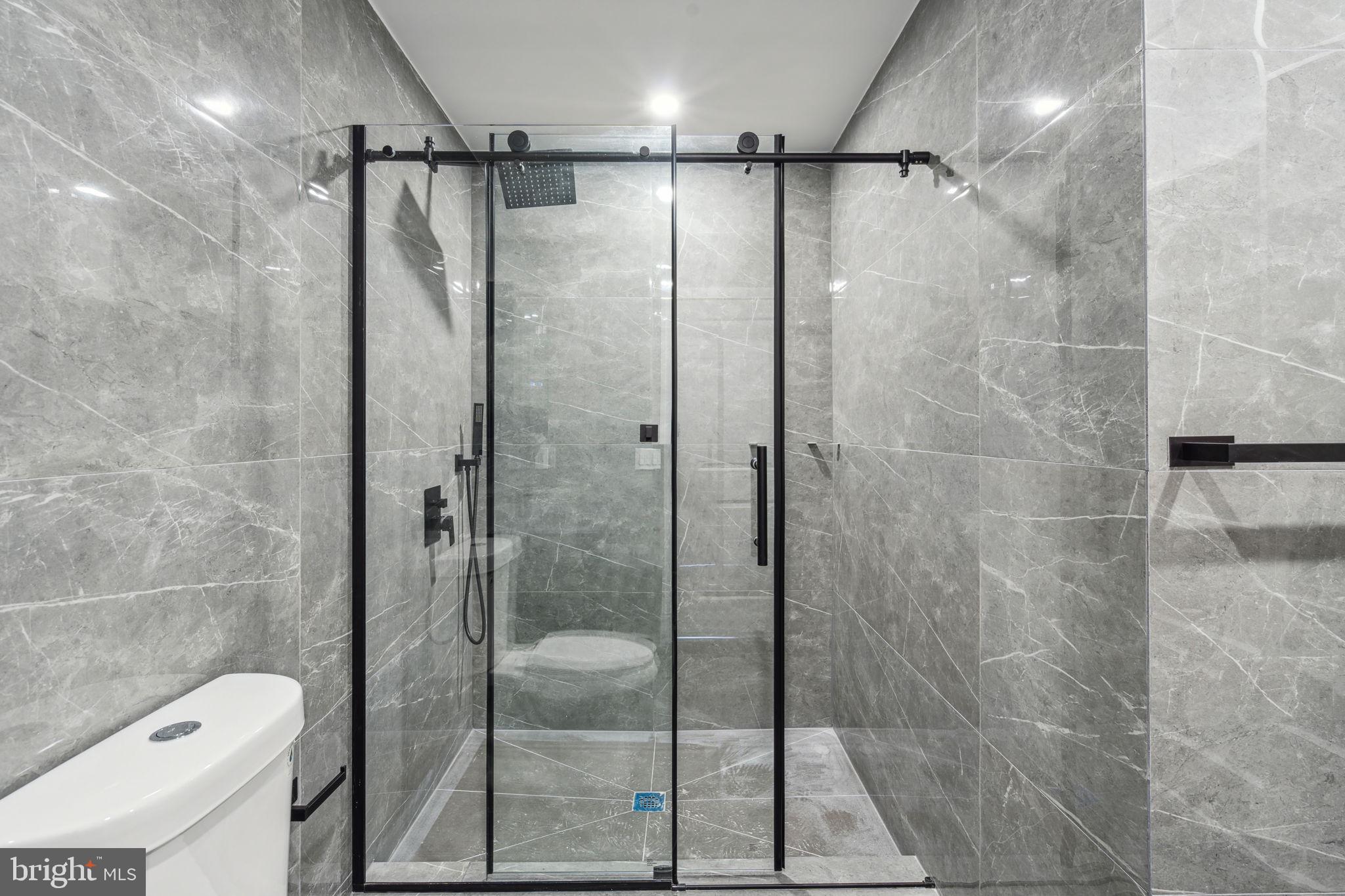 2732 FRANKFORD AVE #2