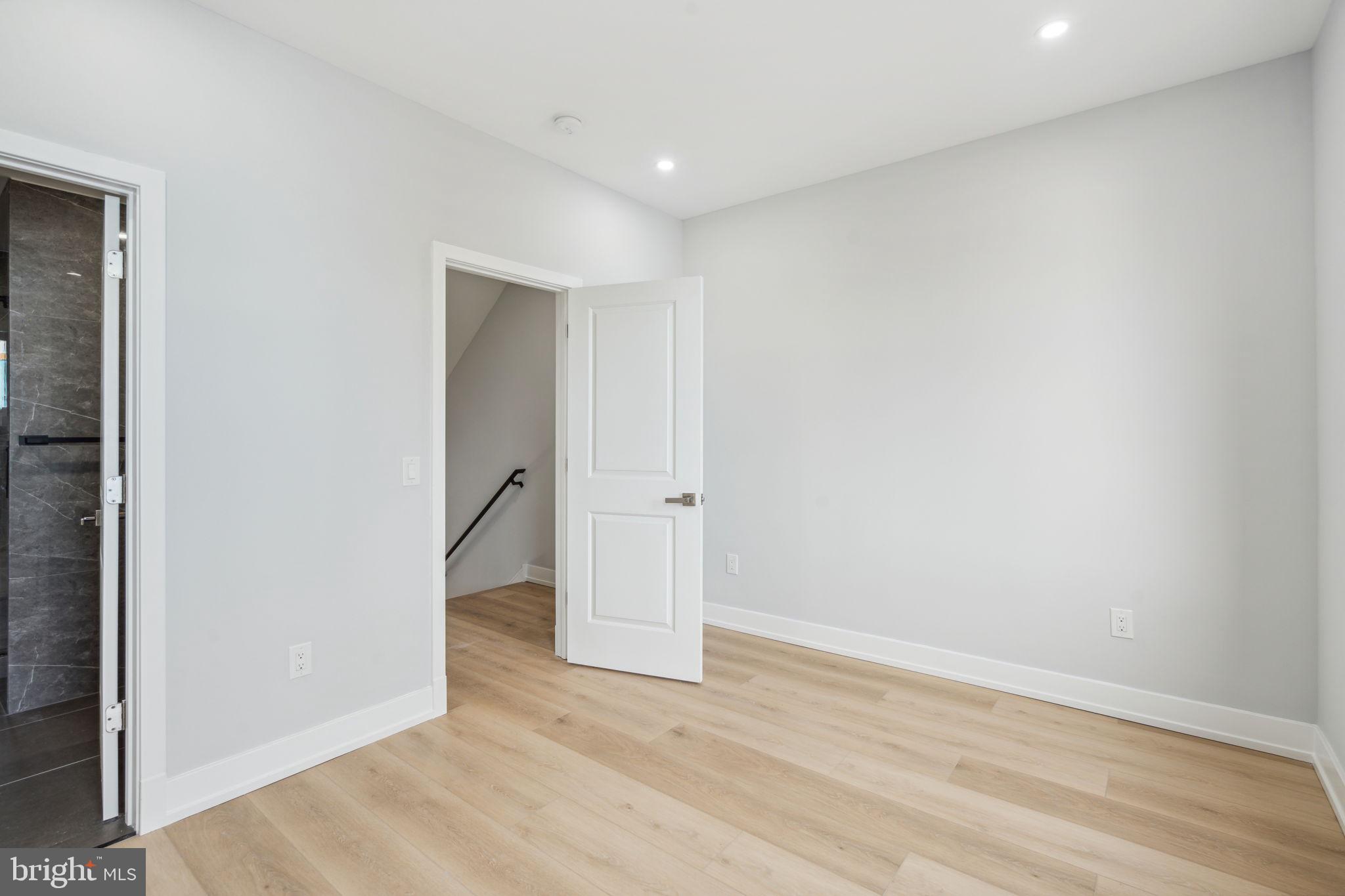 2732 FRANKFORD AVE #2