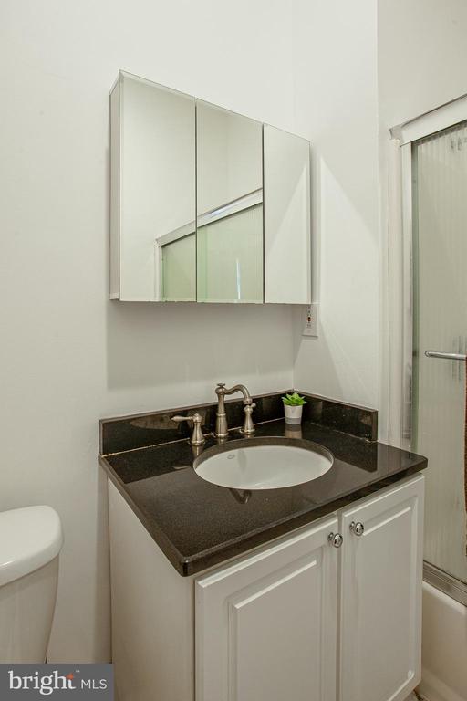 315 Arch St #301