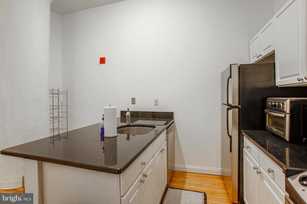 315 Arch St #301