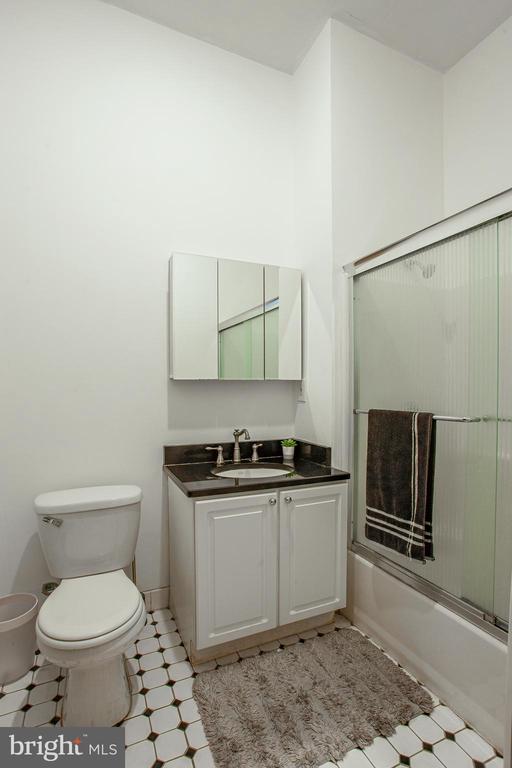 315 Arch St #301