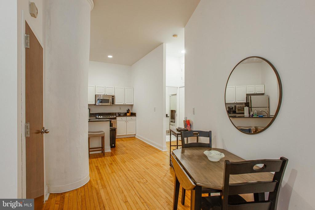 315 Arch St #301