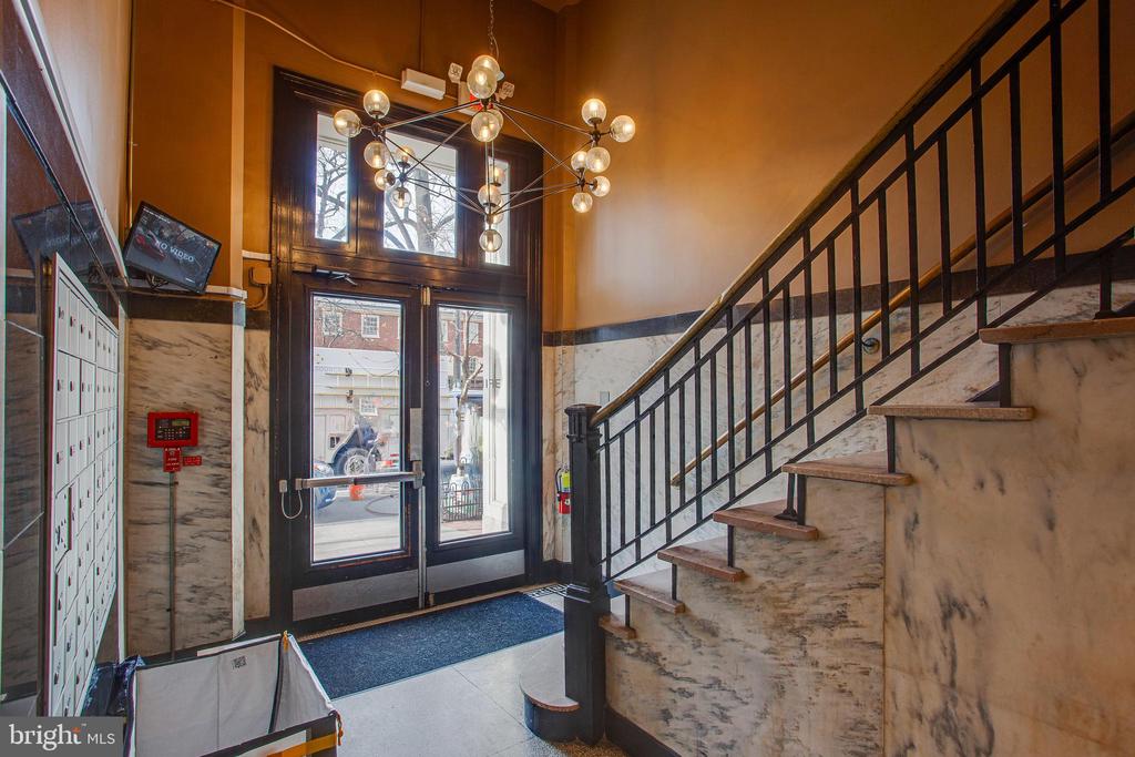 315 Arch St #301