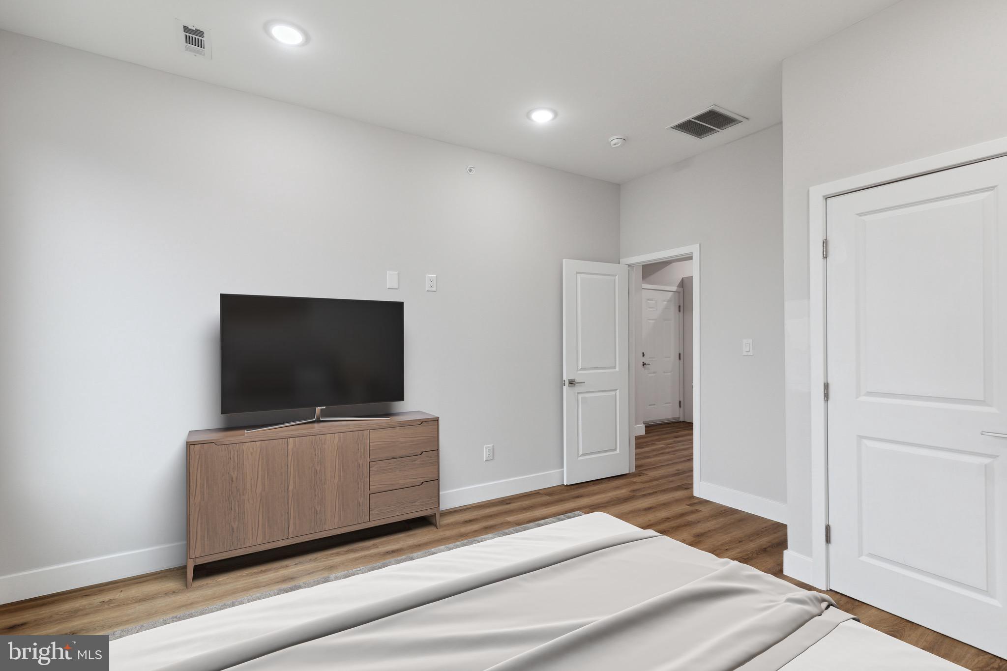 1840-42 N GRATZ ST #B