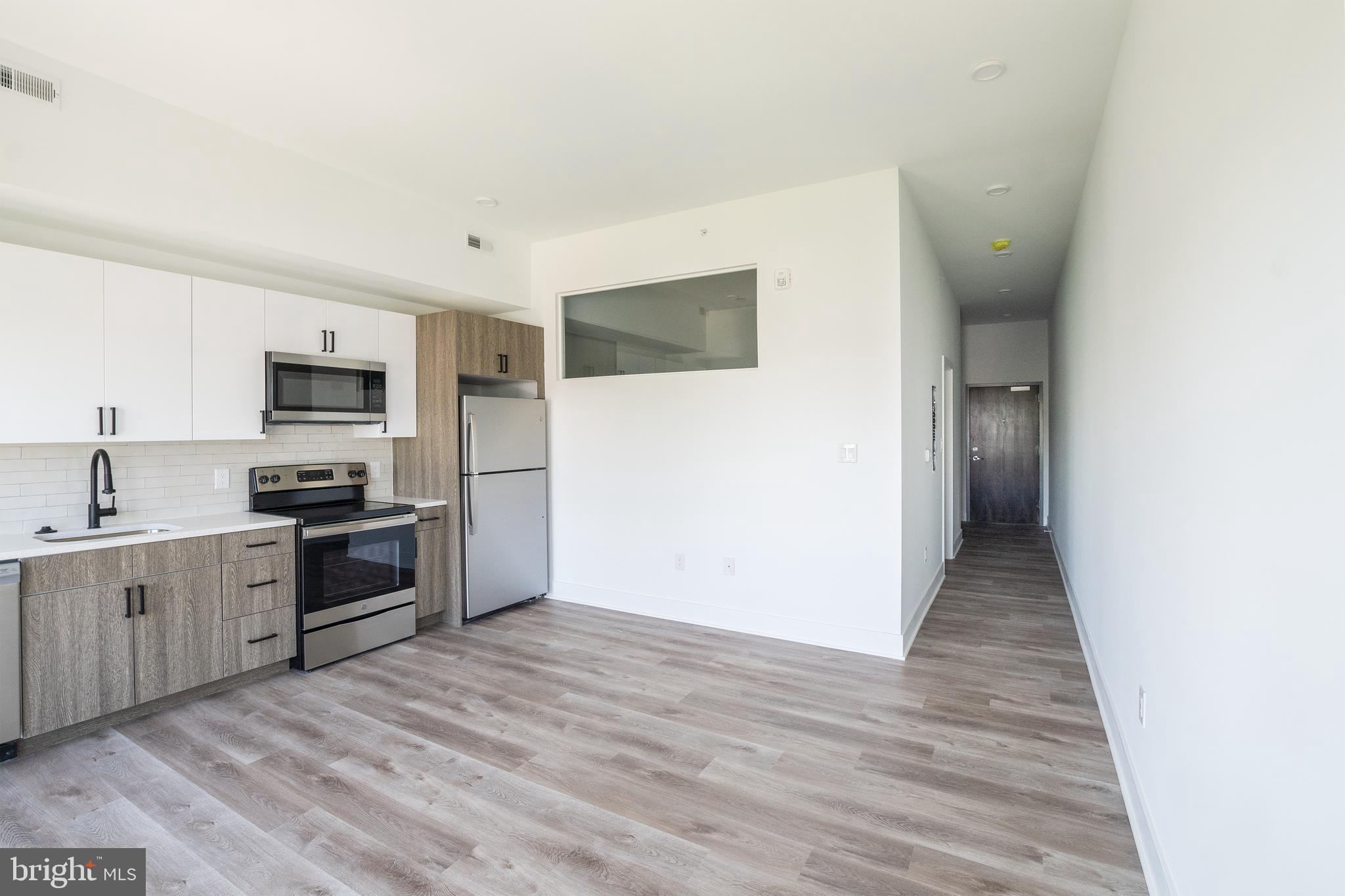 1420 POINT BREEZE AVE #UNIT 201