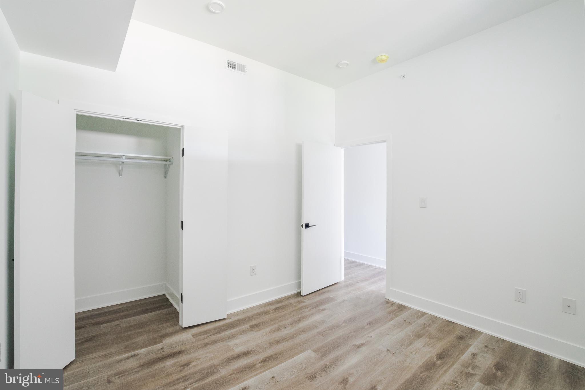 1420 POINT BREEZE AVE #UNIT 201
