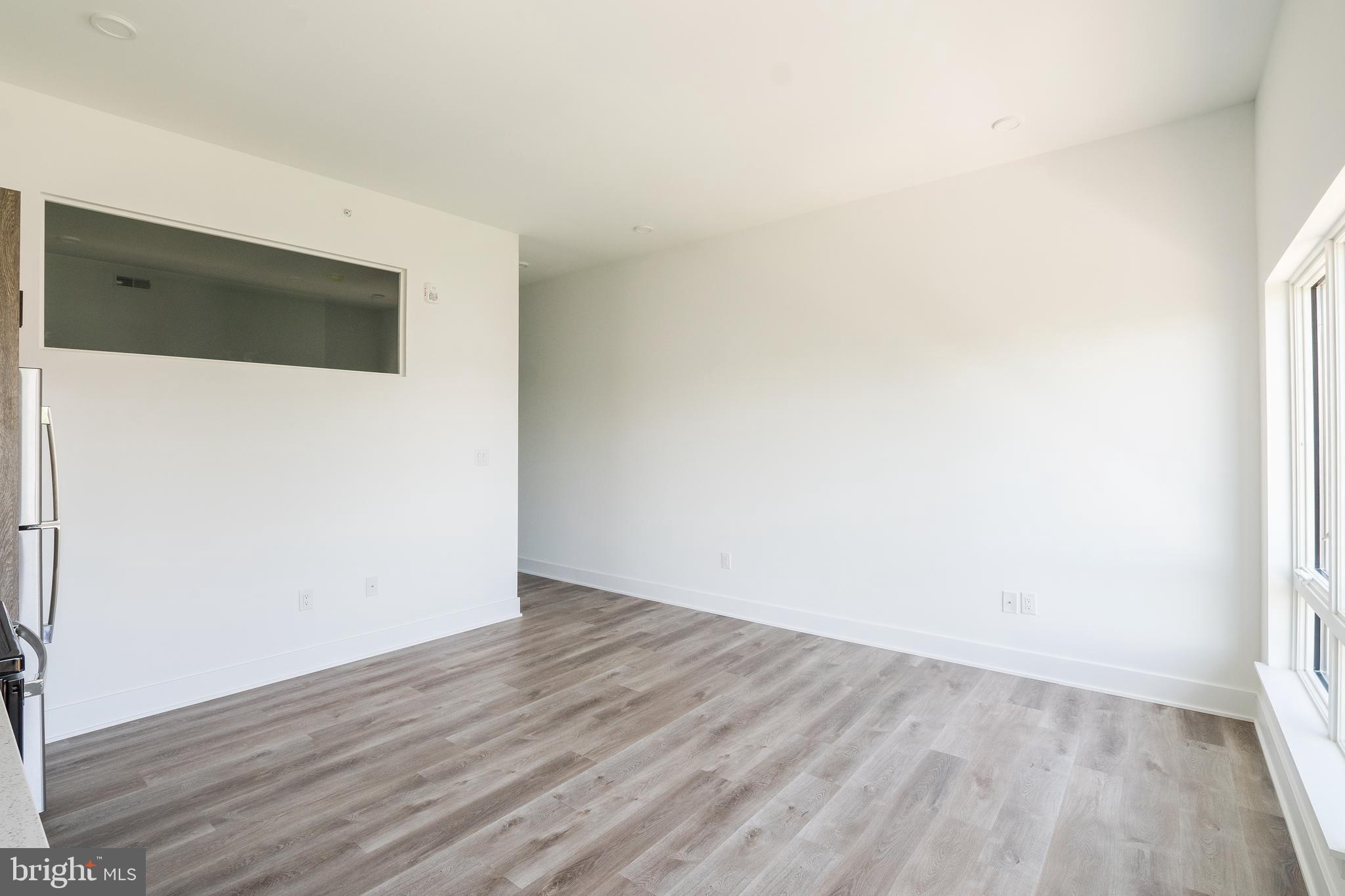 1420 POINT BREEZE AVE #UNIT 201