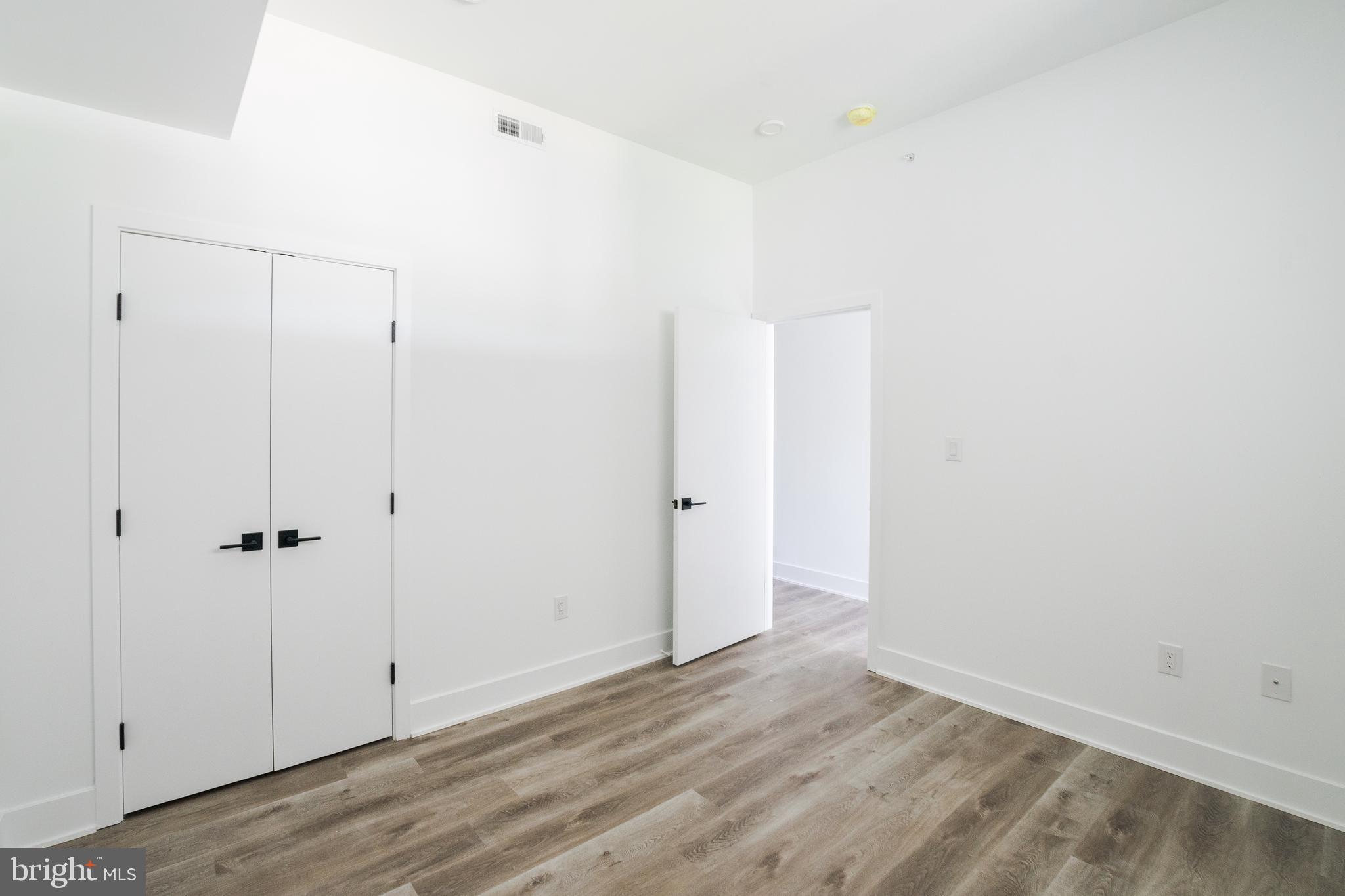 1420 POINT BREEZE AVE #UNIT 201