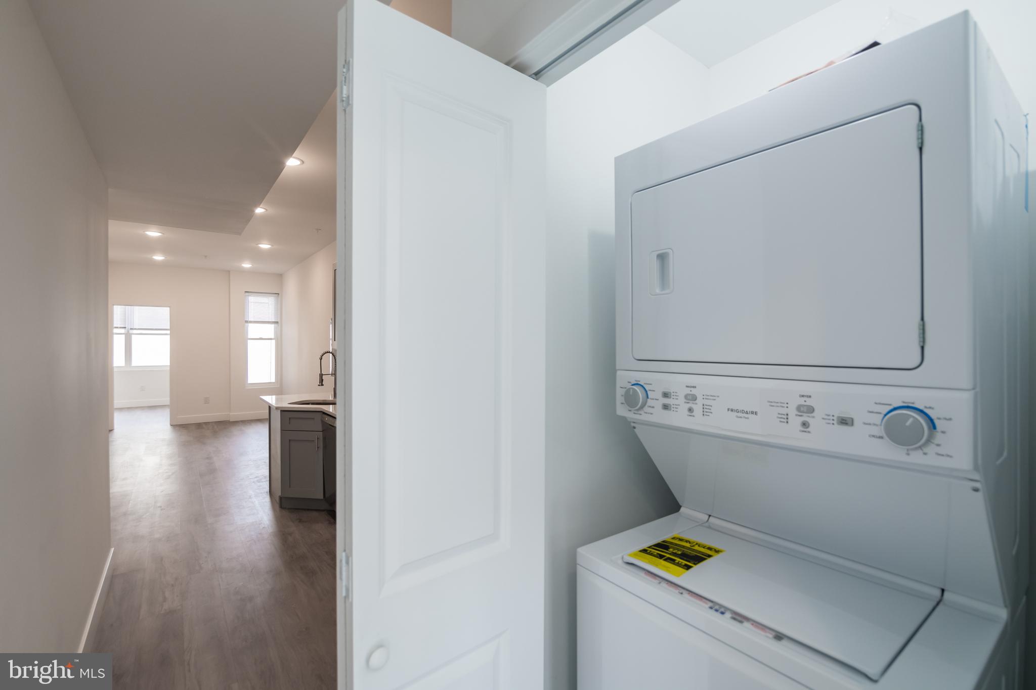 1711 SNYDER AVE #UNIT 1