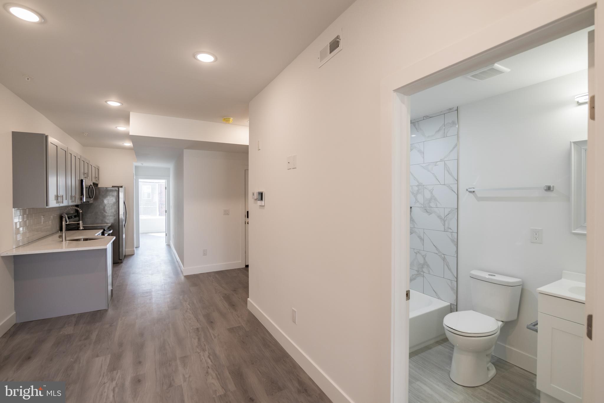 1711 SNYDER AVE #UNIT 1