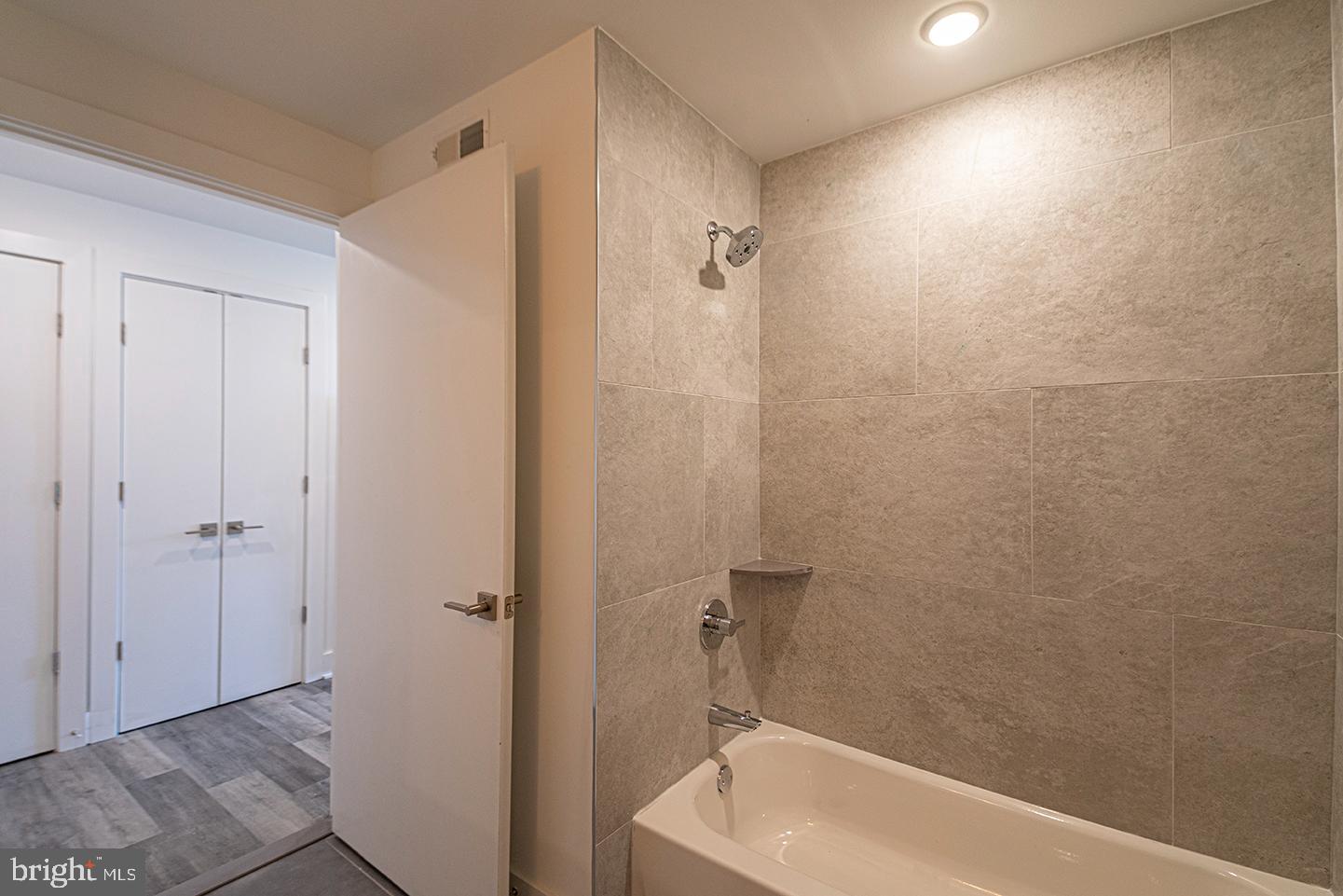 1245 RIDGE AVE #UNIT 204