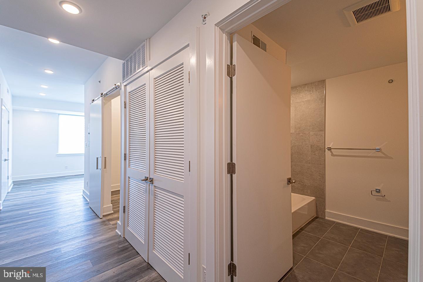 1245 RIDGE AVE #UNIT 204
