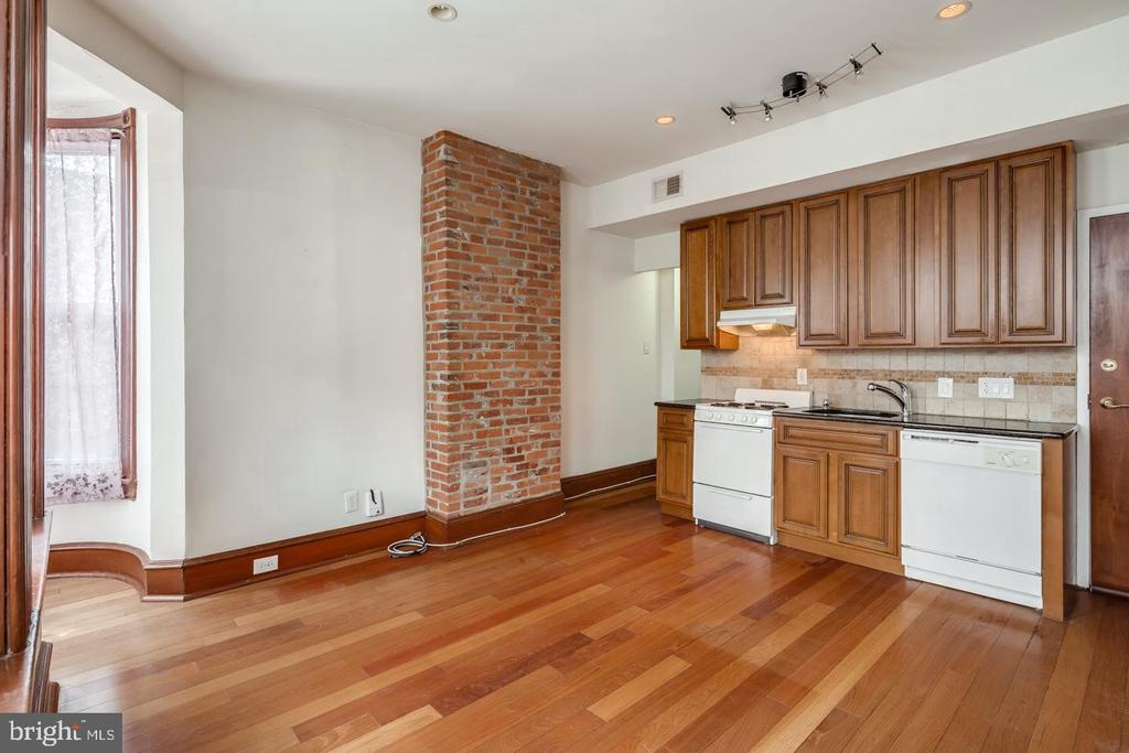 2739 W GIRARD AVE #UNIT 2F