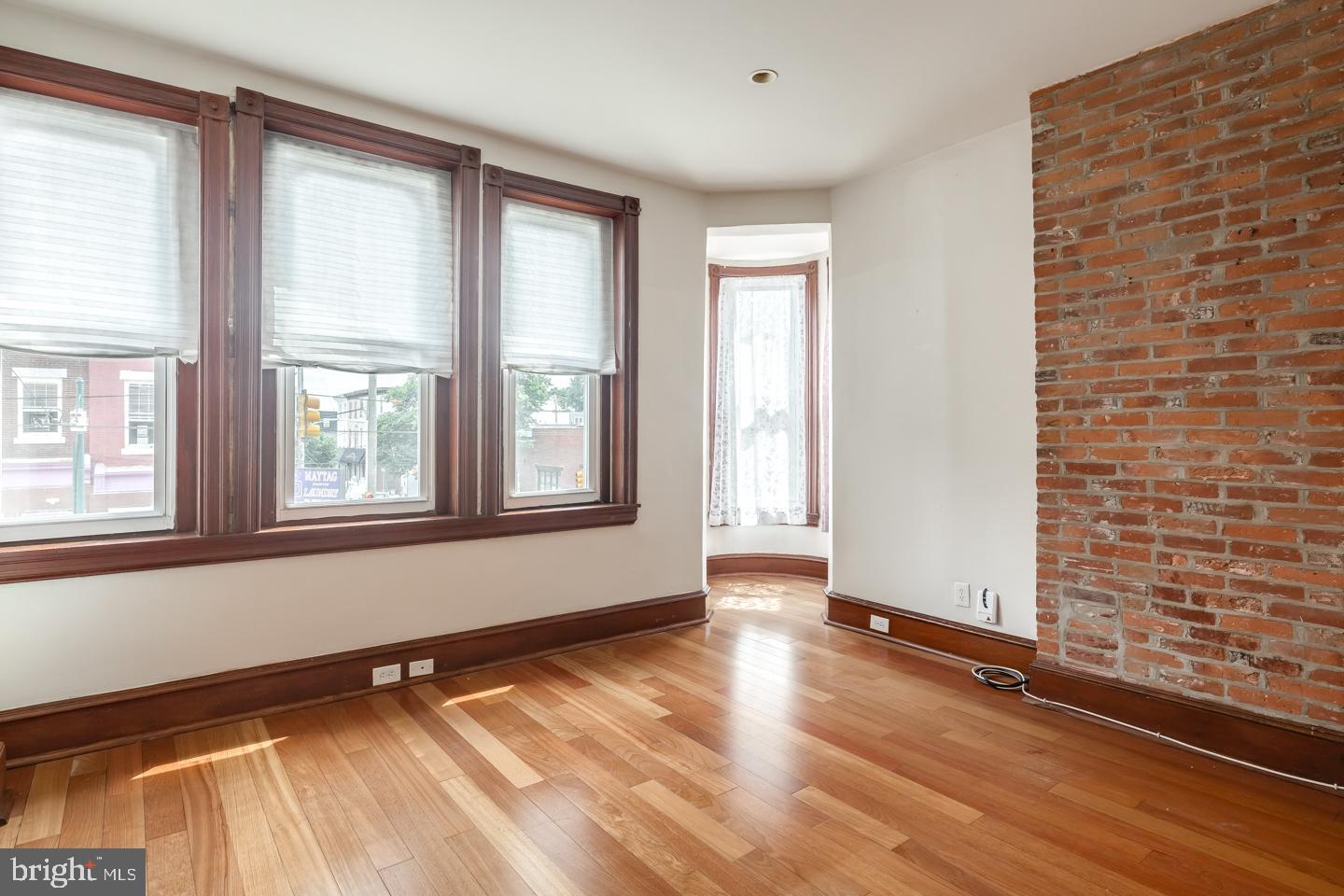 2739 W GIRARD AVE #UNIT 2F