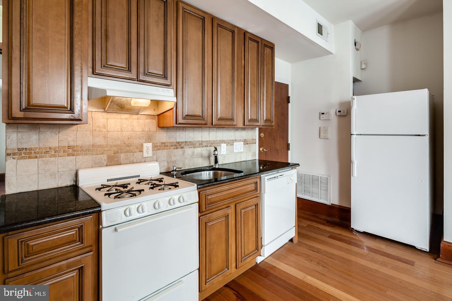 2739 W GIRARD AVE #UNIT 2F