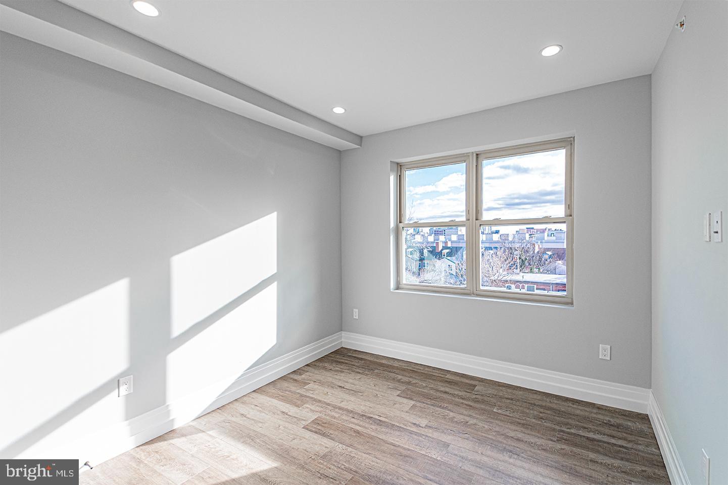 526 BROWN ST #UNIT 205