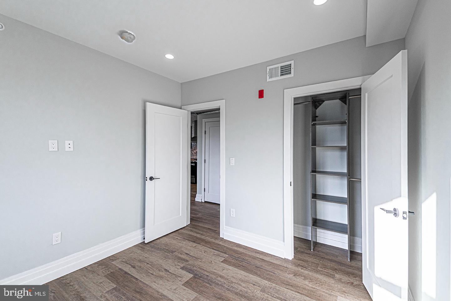 526 BROWN ST #UNIT 205