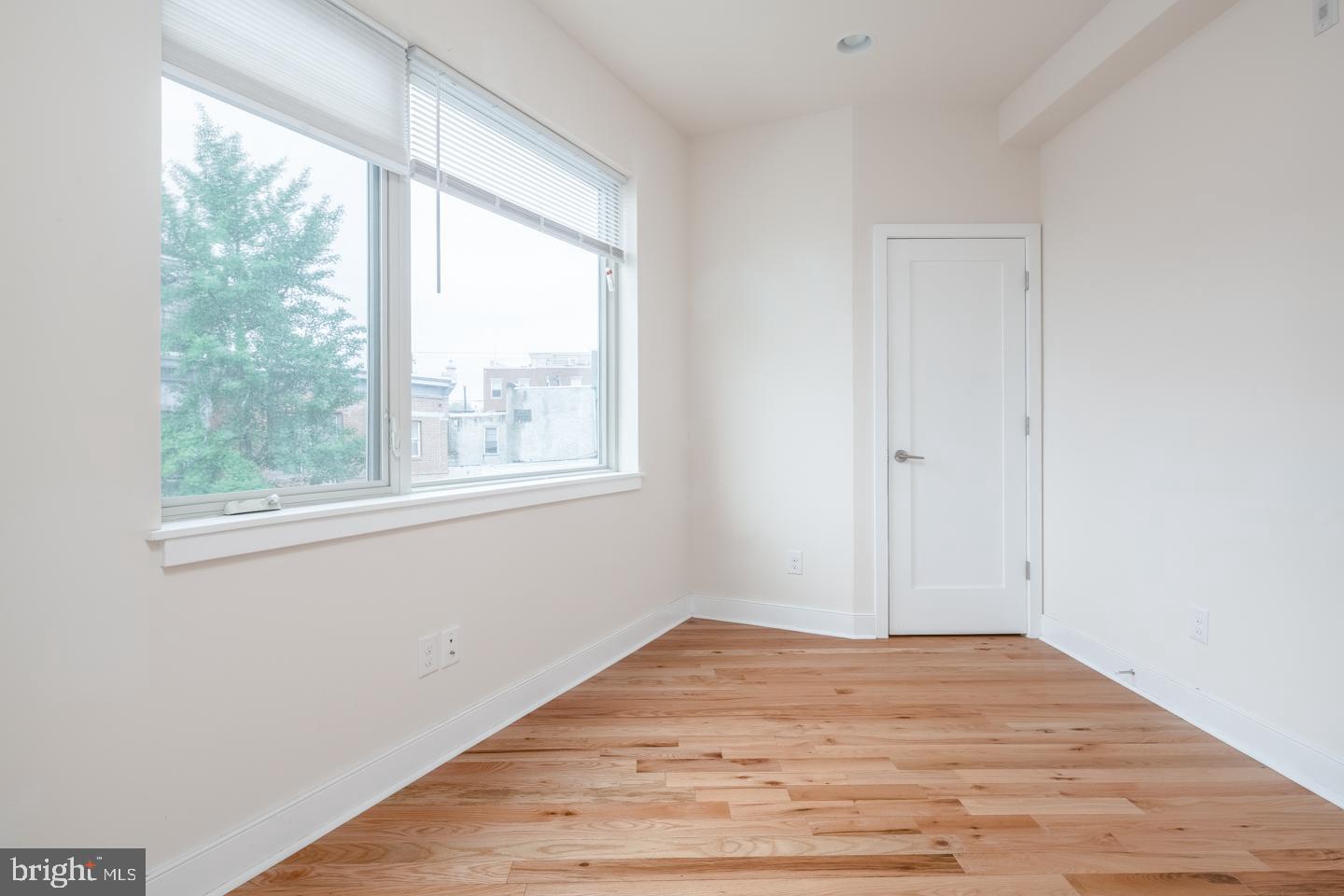 1242 POINT BREEZE AVE #UNIT 201