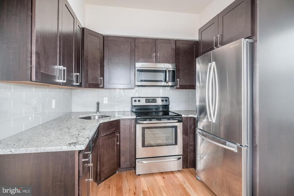 1242 POINT BREEZE AVE #UNIT 201