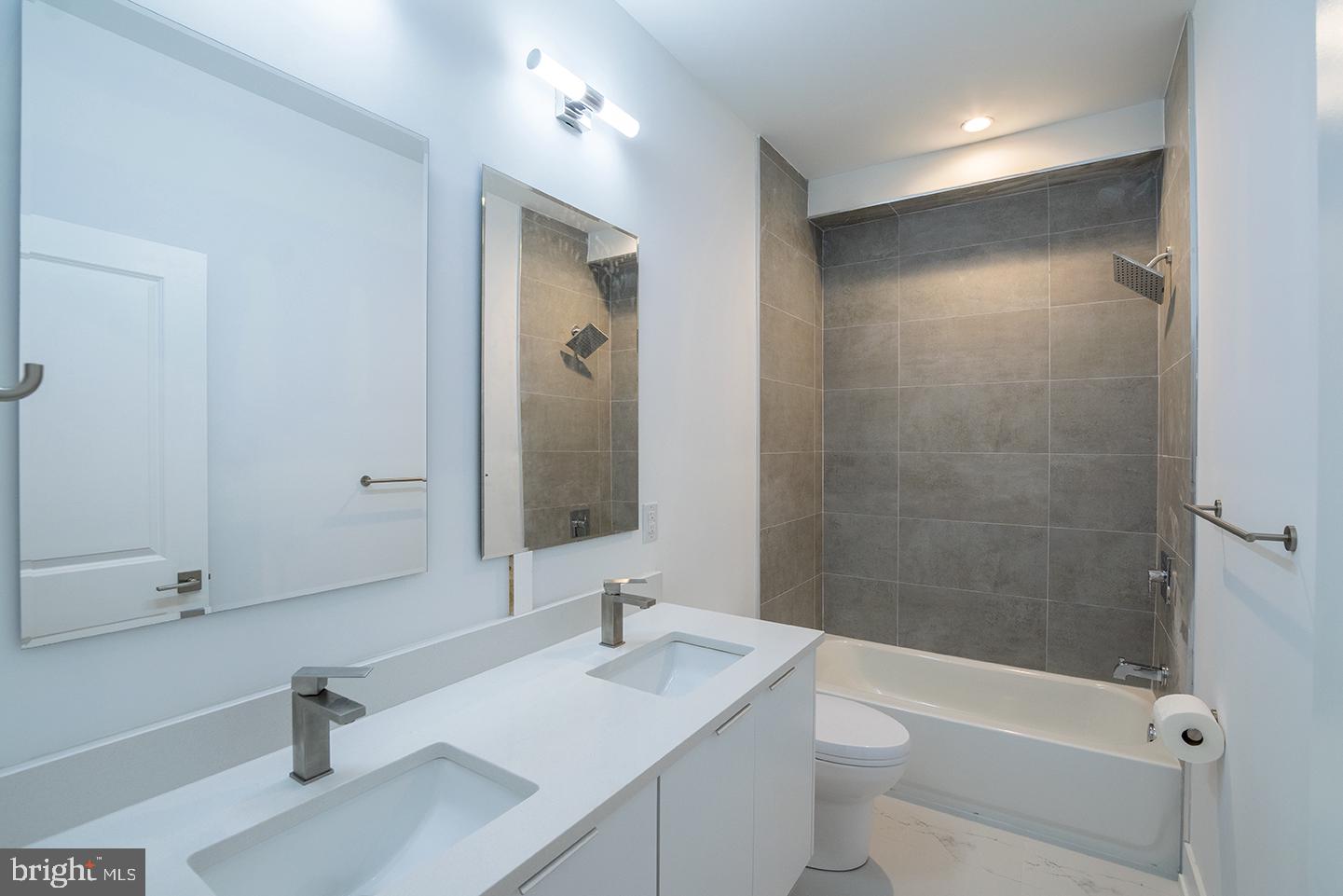 119 GREENWICH ST #UNIT 3