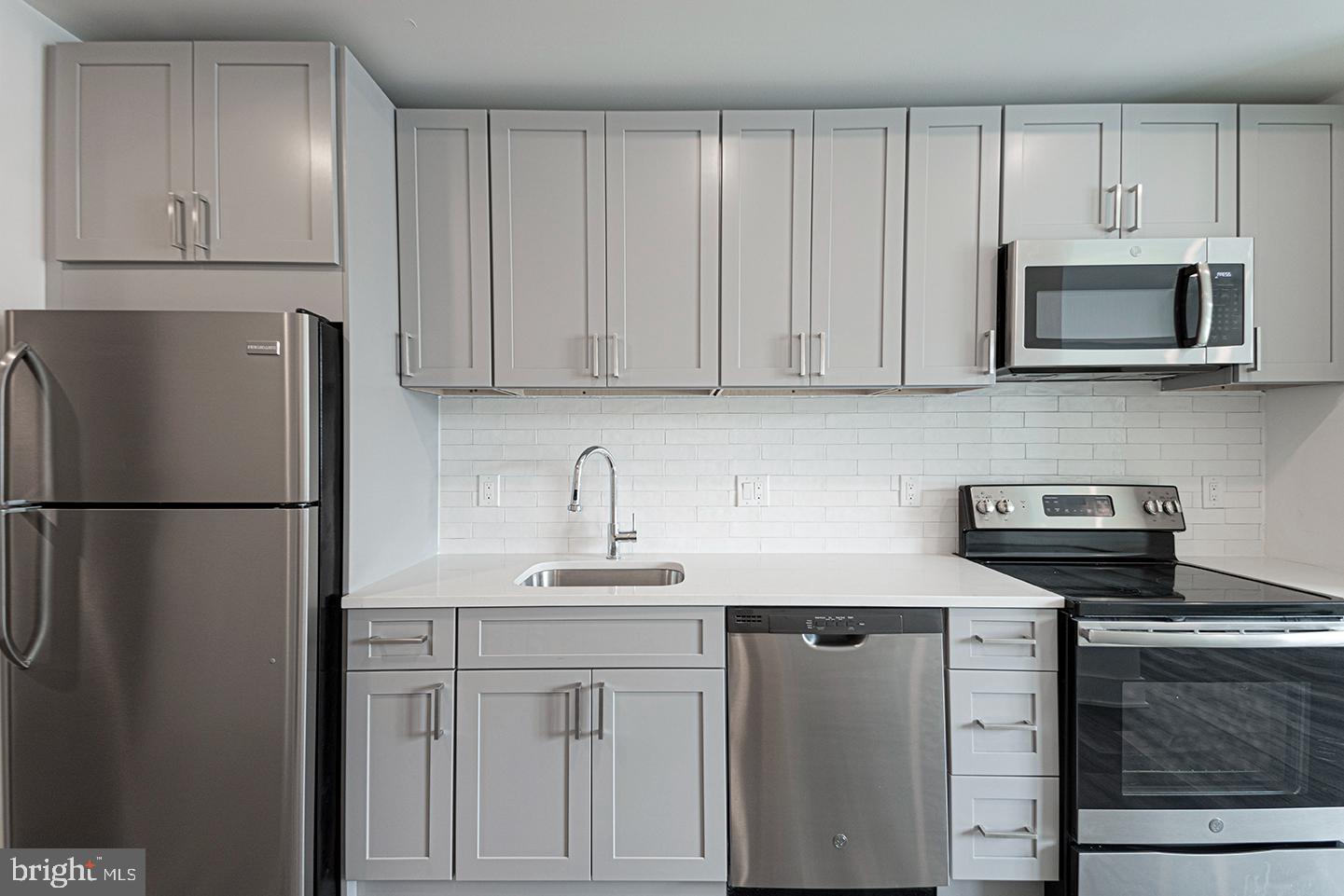 1245 RIDGE AVE #UNIT 103