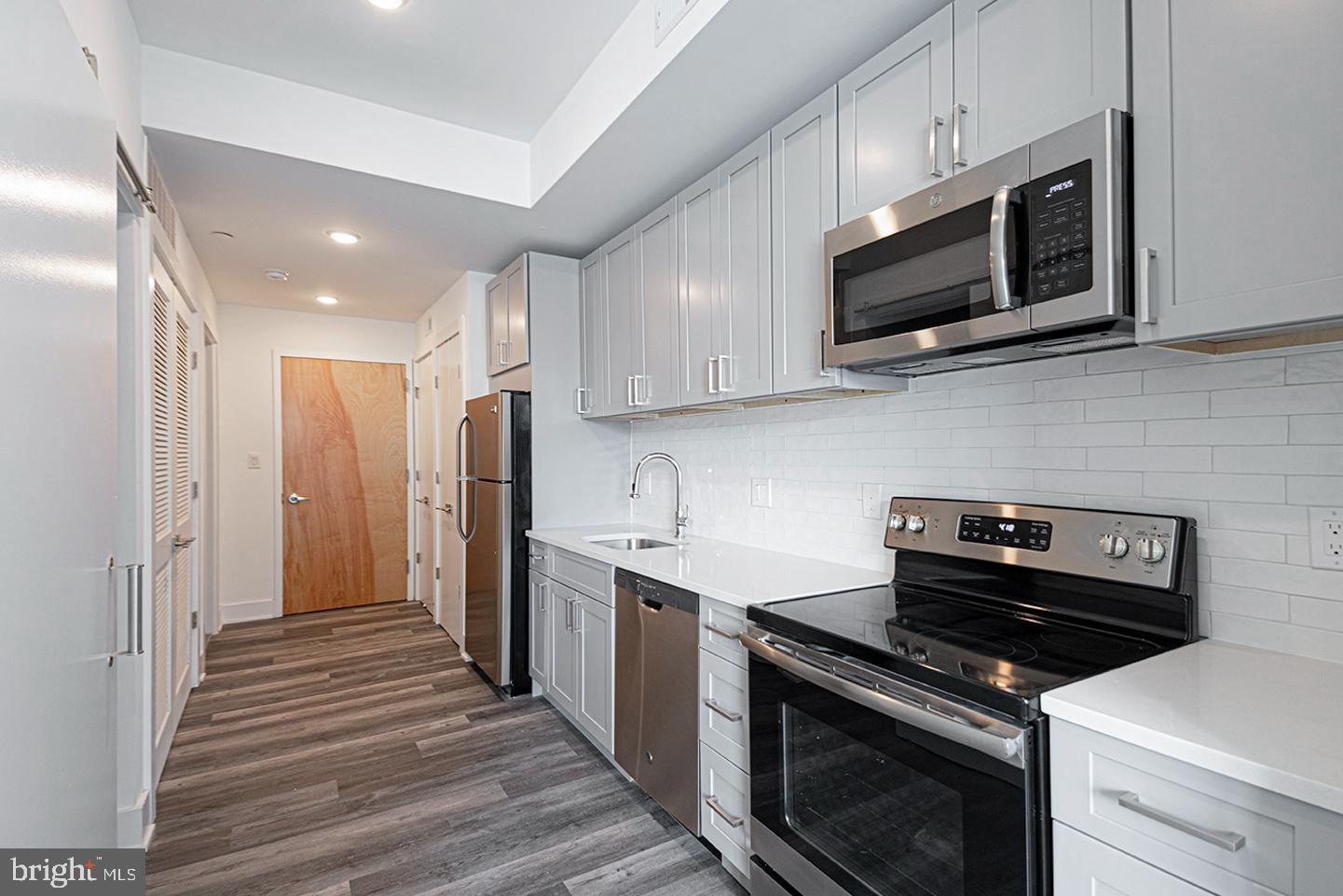 1245 RIDGE AVE #UNIT 103