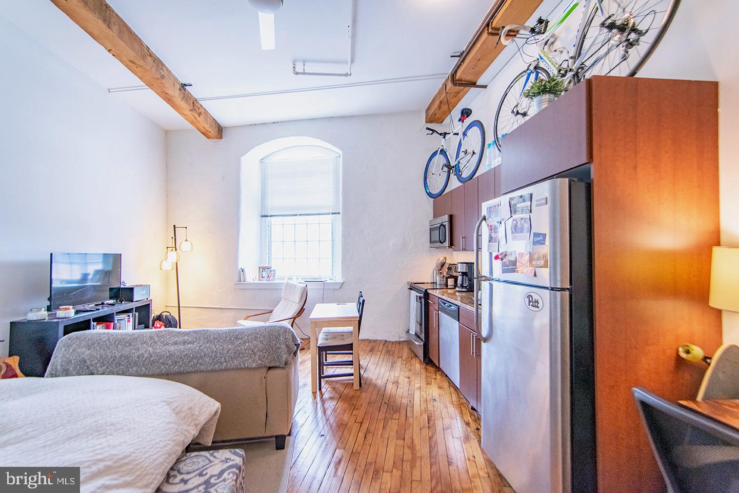 4 LEVERINGTON AVE #UNIT 207