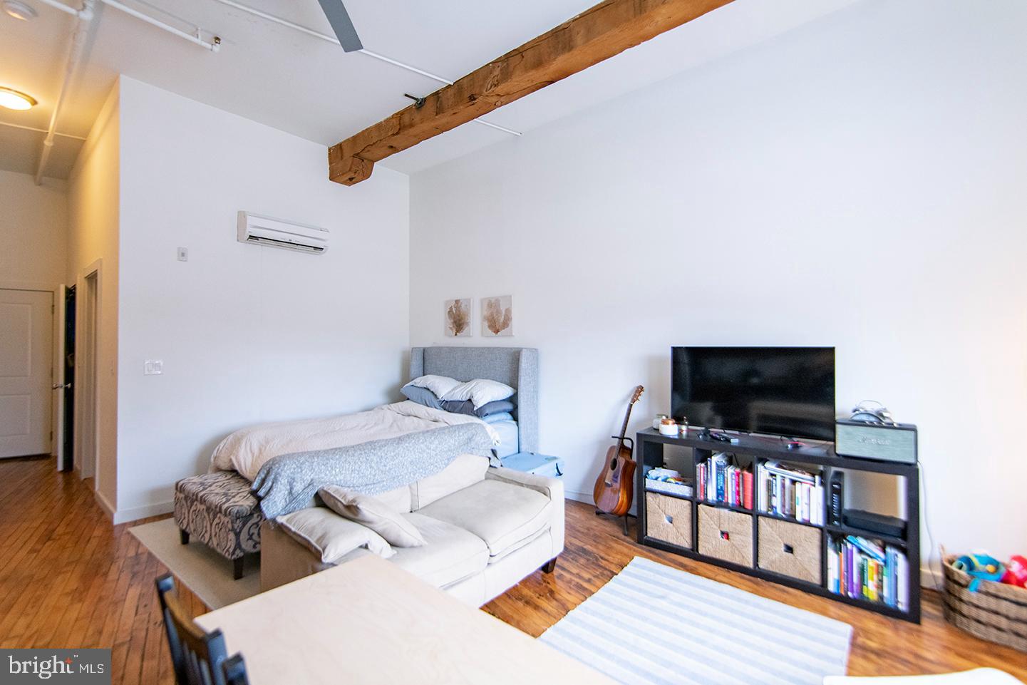 4 LEVERINGTON AVE #UNIT 207
