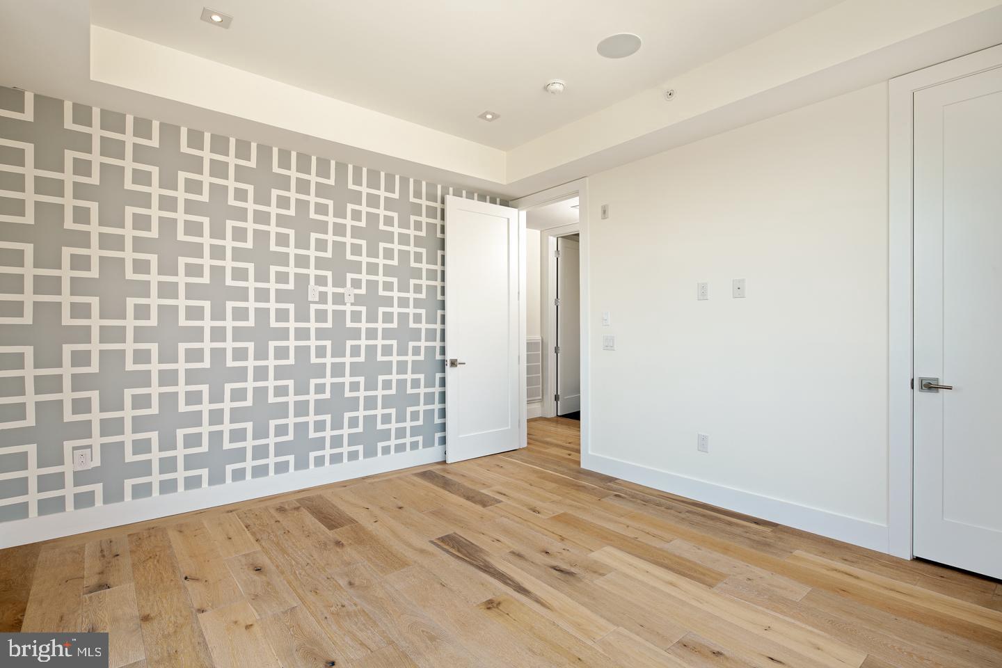 240 N 2ND ST #UNIT 5W