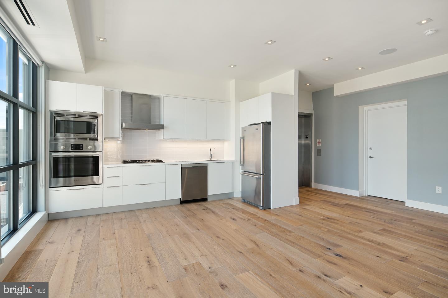 240 N 2ND ST #UNIT 5W