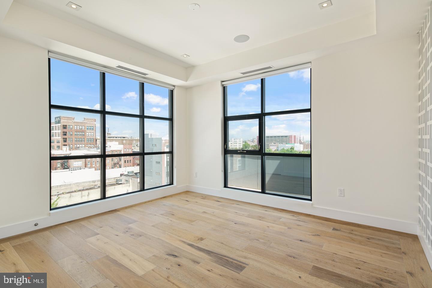 240 N 2ND ST #UNIT 5W