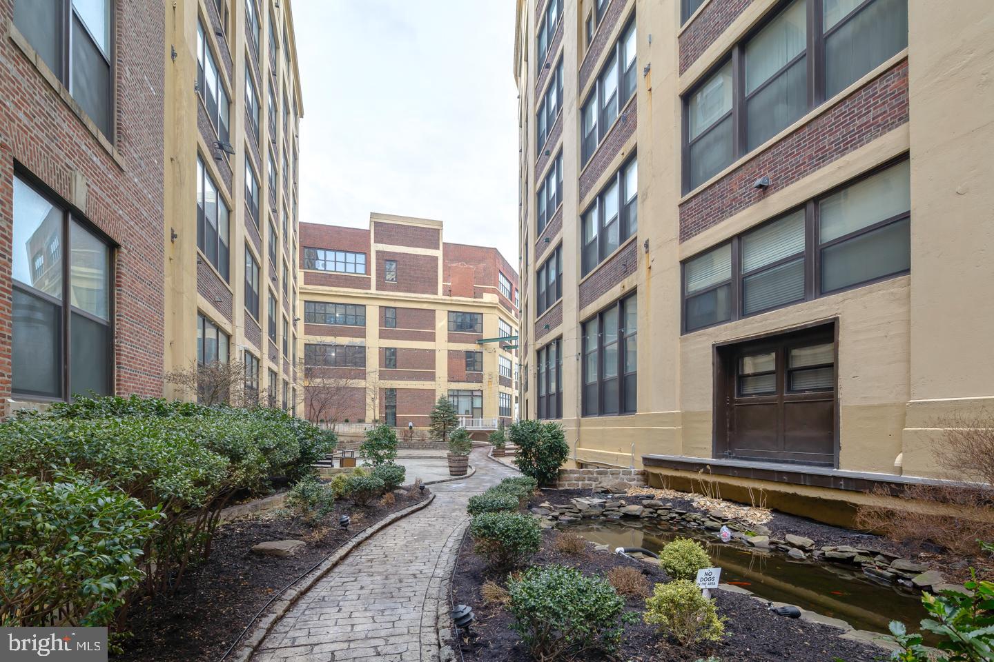 1100 S BROAD ST #UNIT 15A