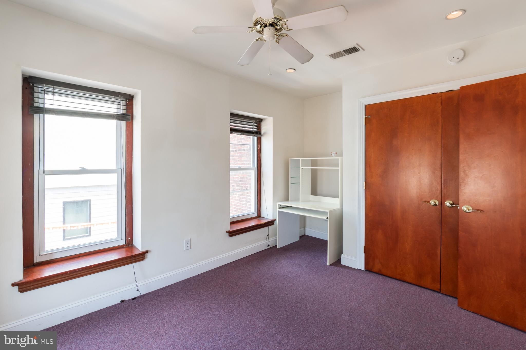 2739 W GIRARD AVE #UNIT 3R