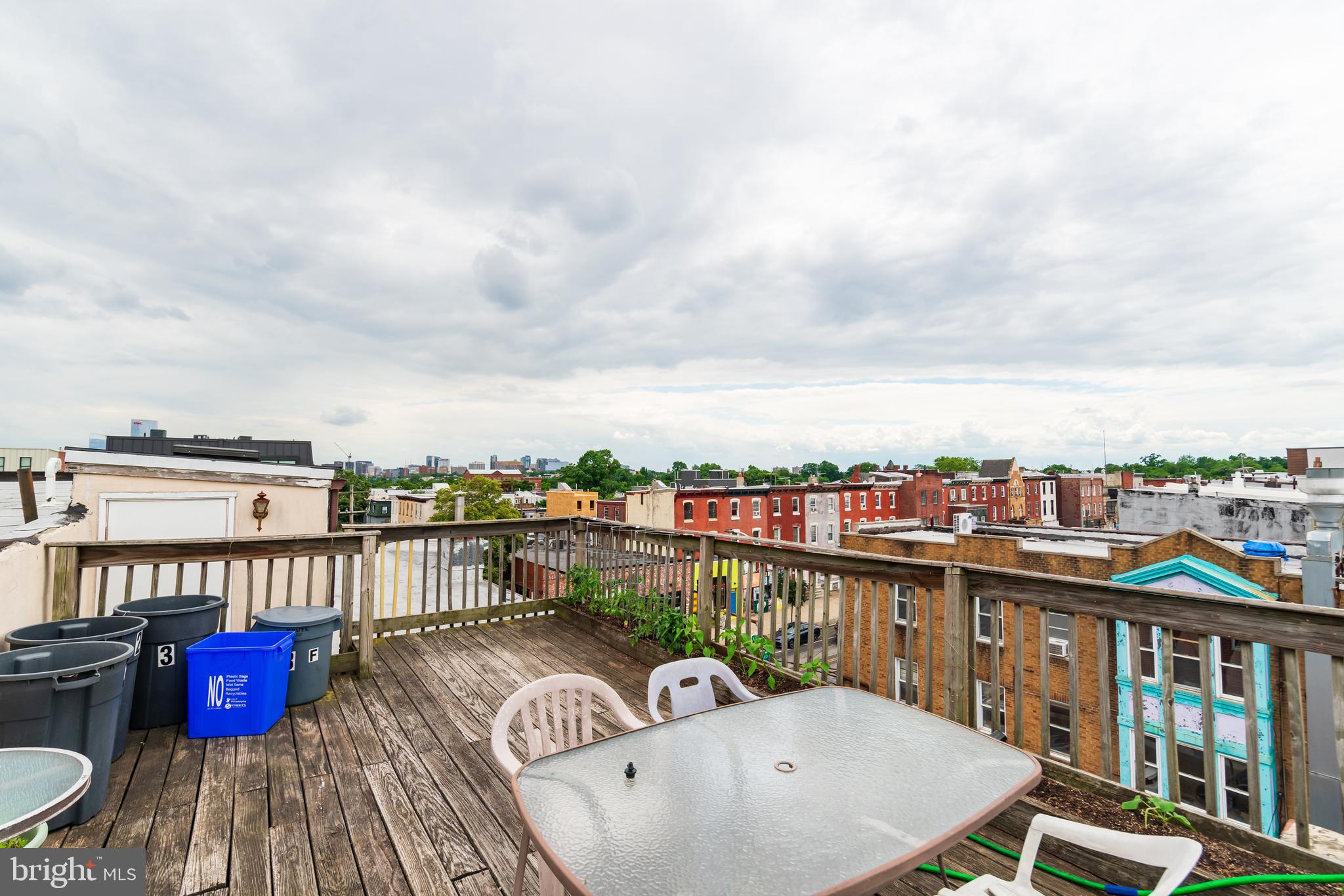2739 W GIRARD AVE #UNIT 3R