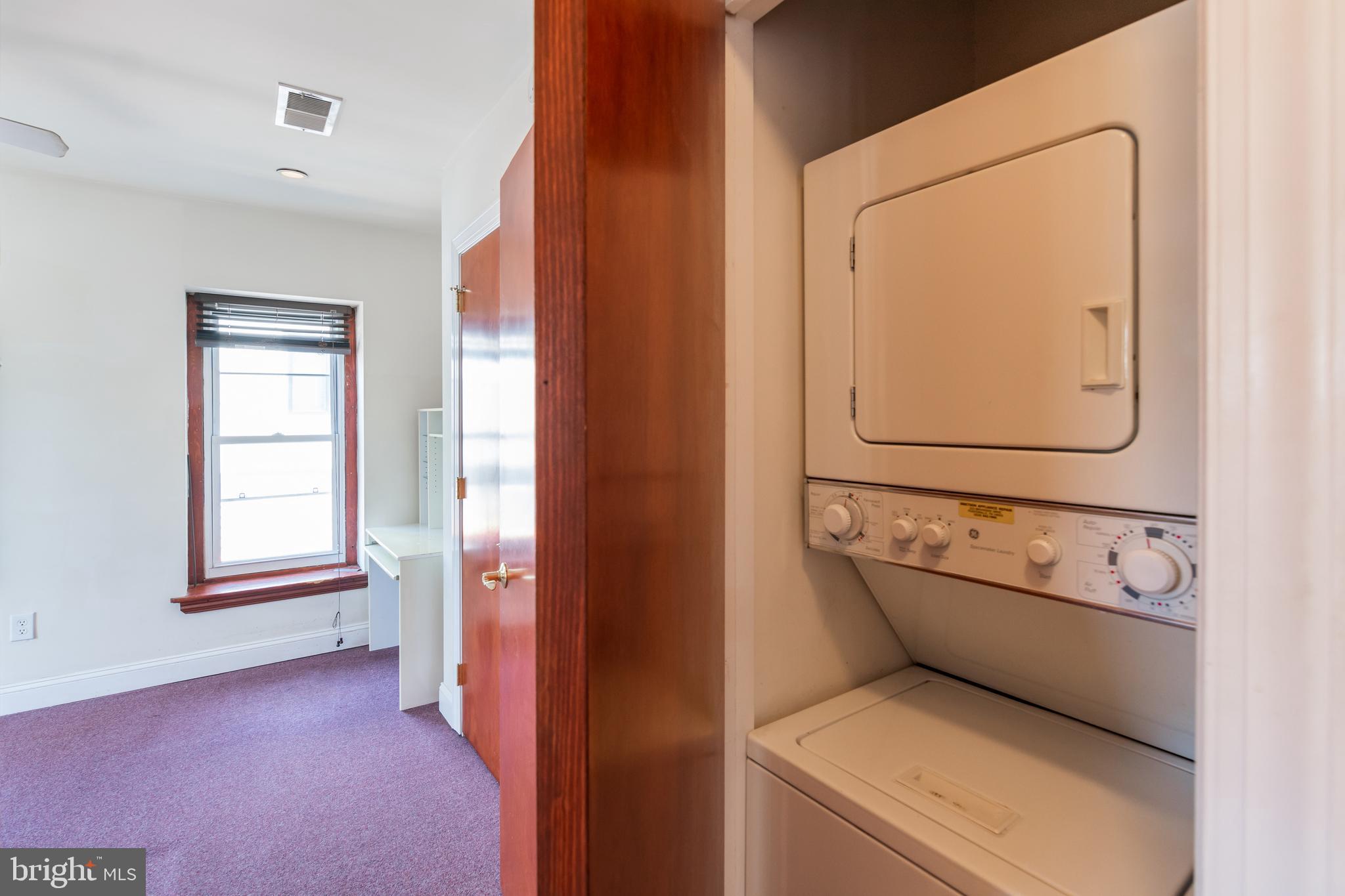 2739 W GIRARD AVE #UNIT 3R