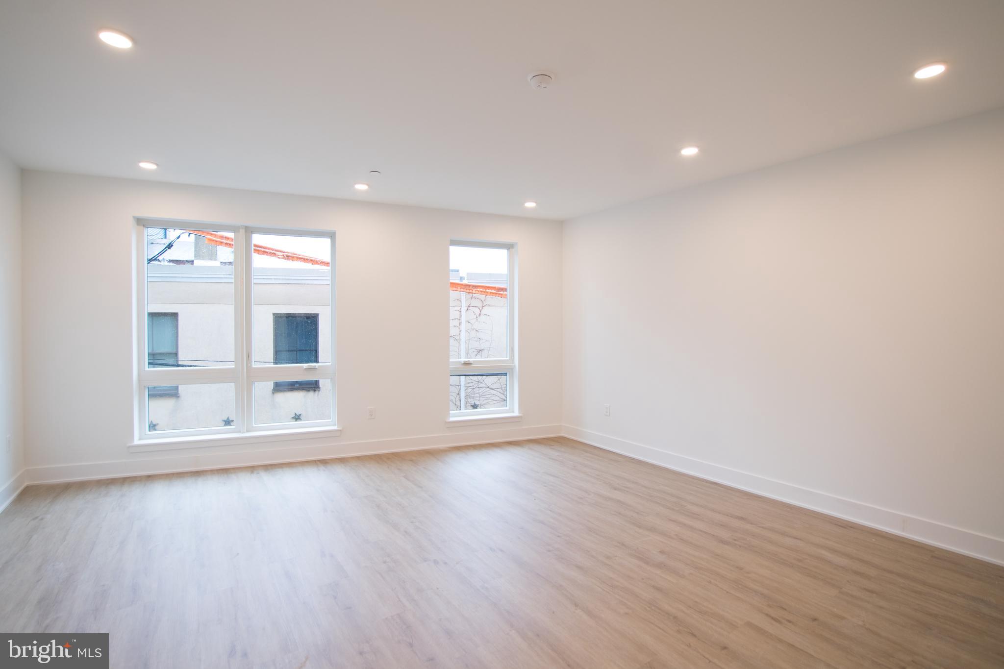 1325 N LEE ST #UNIT 202