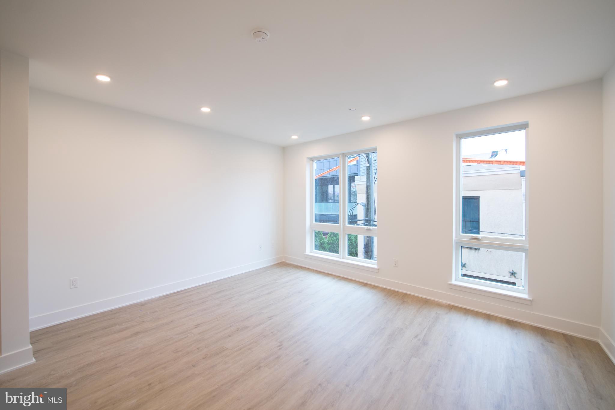 1325 N LEE ST #UNIT 202