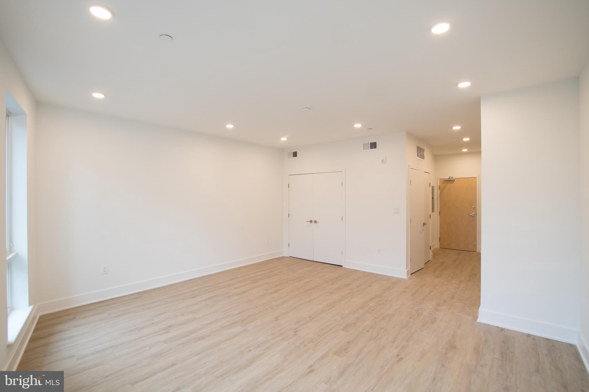 1325 N LEE ST #UNIT 201