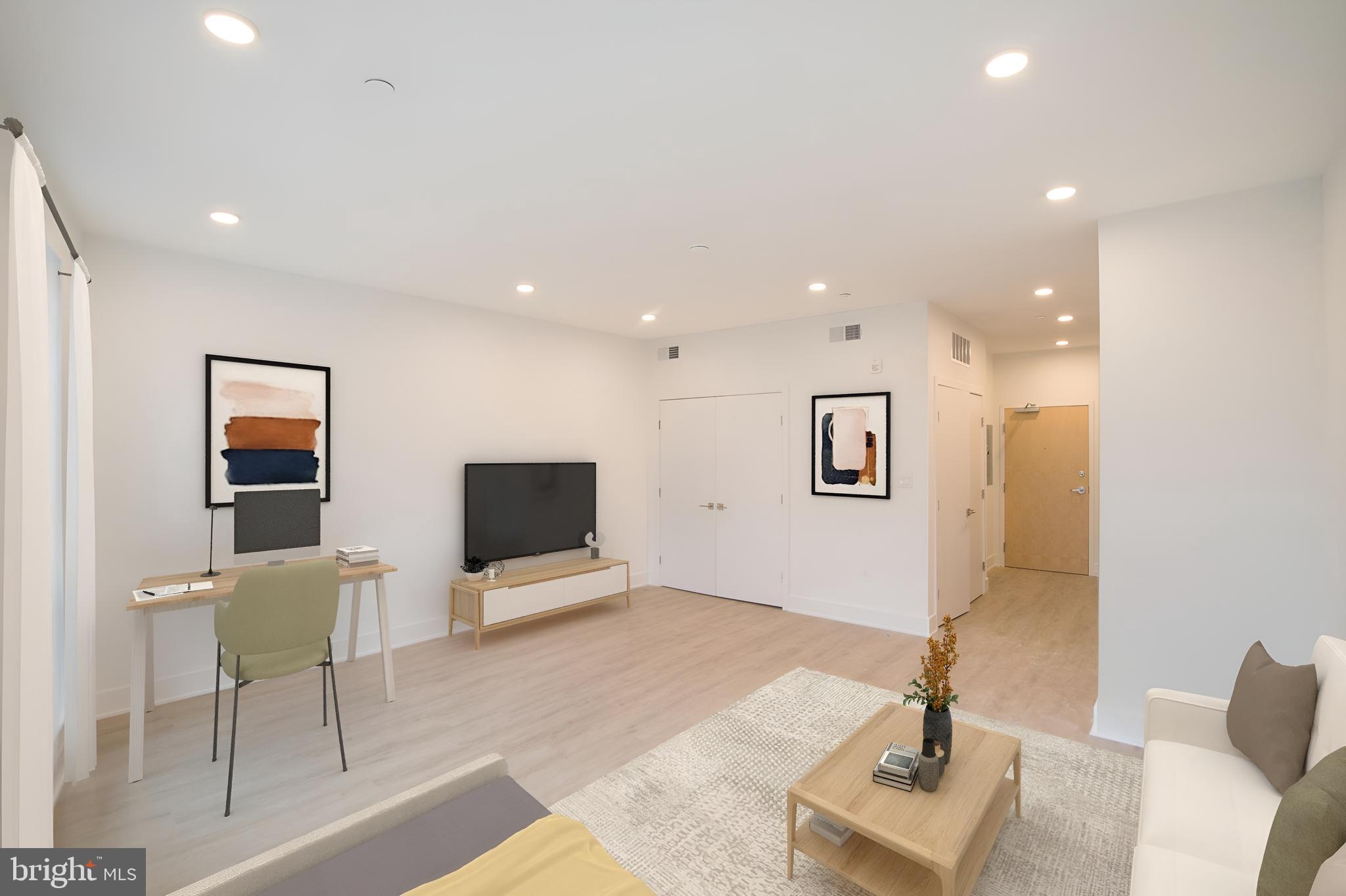 1325 N LEE ST #UNIT 201