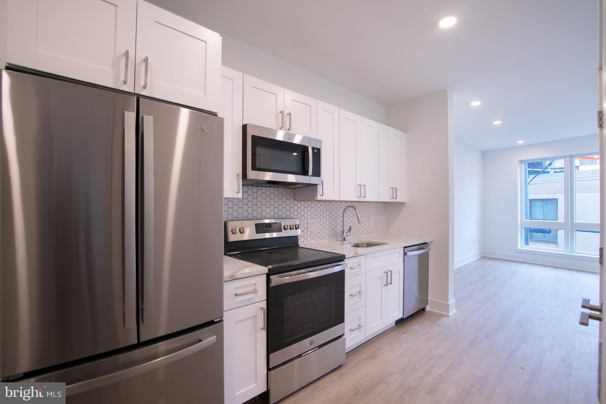 1325 N LEE ST #UNIT 201