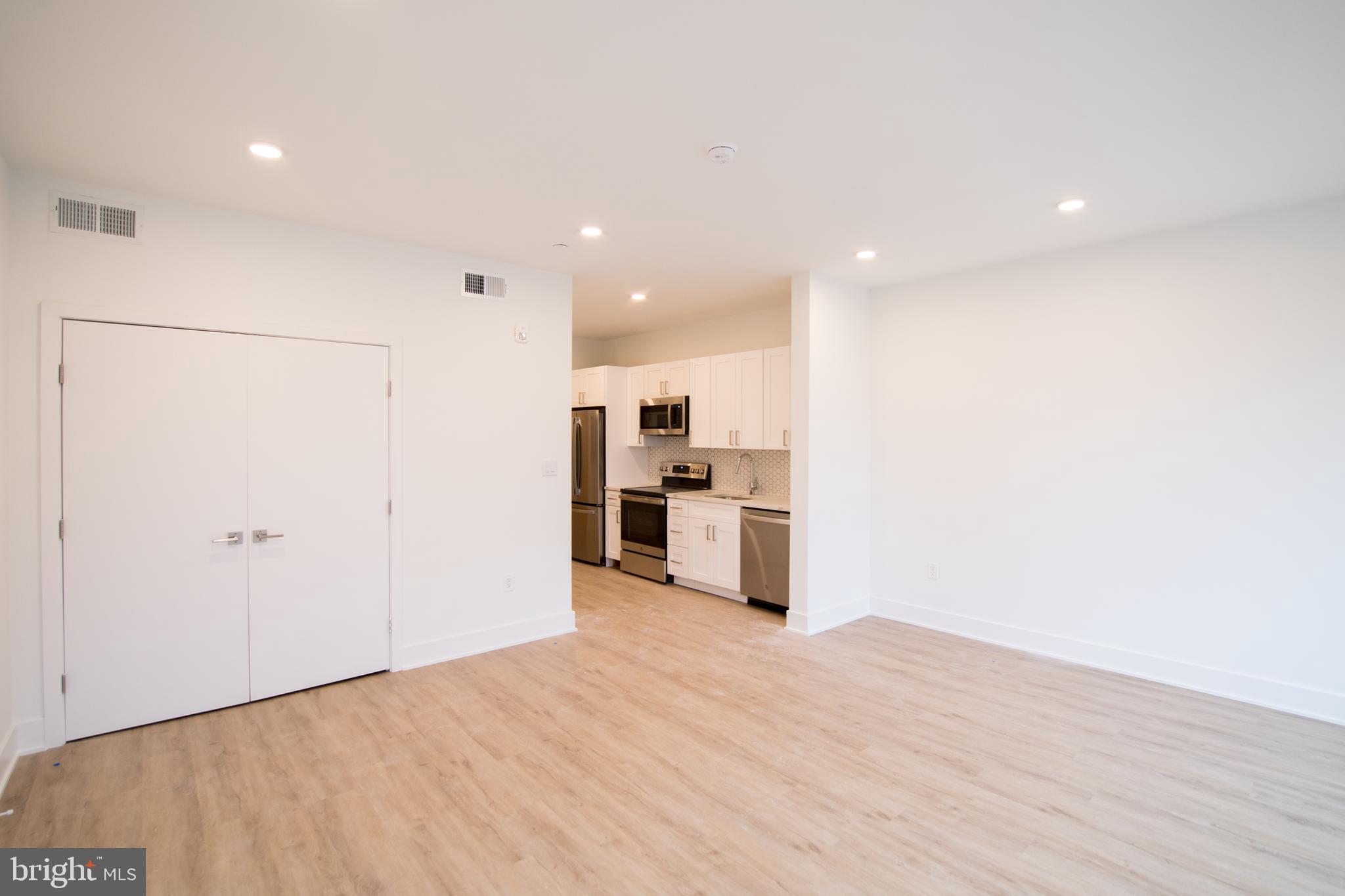 1325 N LEE ST #UNIT 201