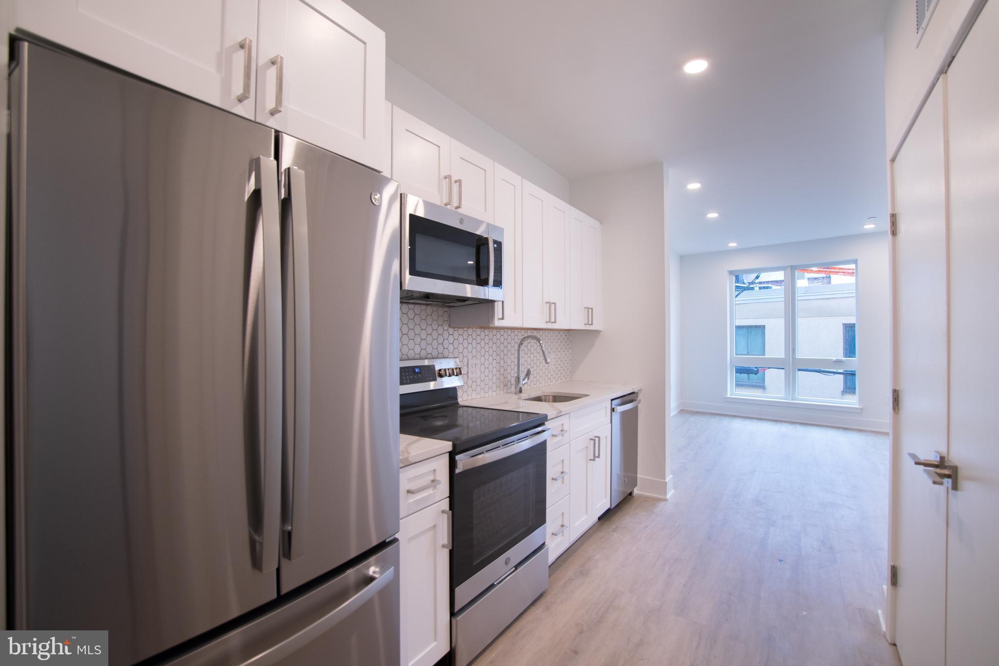 1325 N LEE ST #UNIT 201