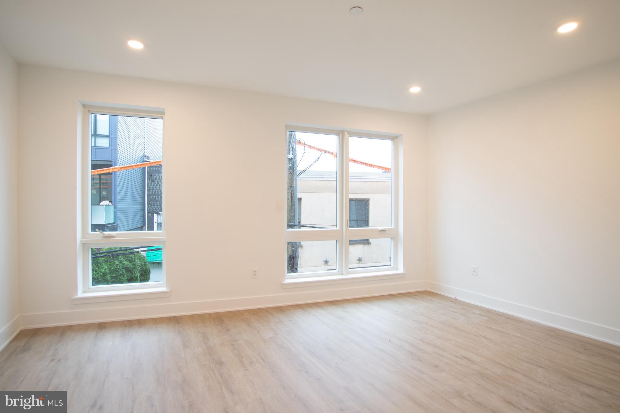 1325 N LEE ST #UNIT 206